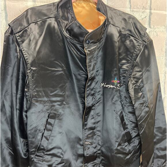 Vintage 90’s Unisex Mohegan Sun Reversible Black/Gold Men Jacket Sz M - Picture 8 of 12